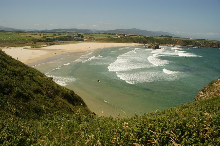 Las 16 playas con bandera azul para el verano del 2024